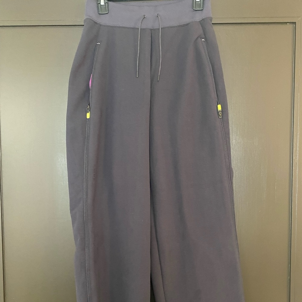 Women’s Nike Poofy Zipper Sweats